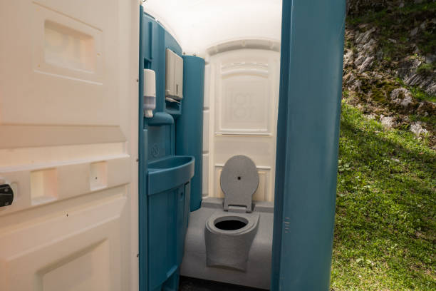 Portable Toilet Options We Offer in Pinckneyville, IL