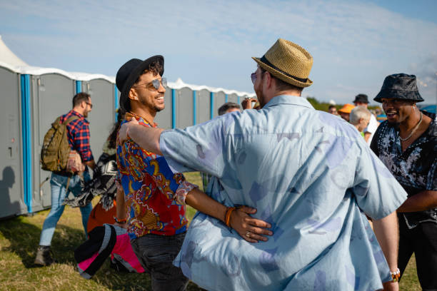 Best Portable restroom trailer rental  in Pinckneyvle, IL